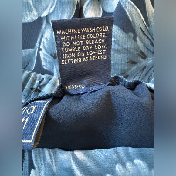 Vintage ‘90s Laura Scott Blue & Black Floral Print Midi Skirt - Picture 8 of 8